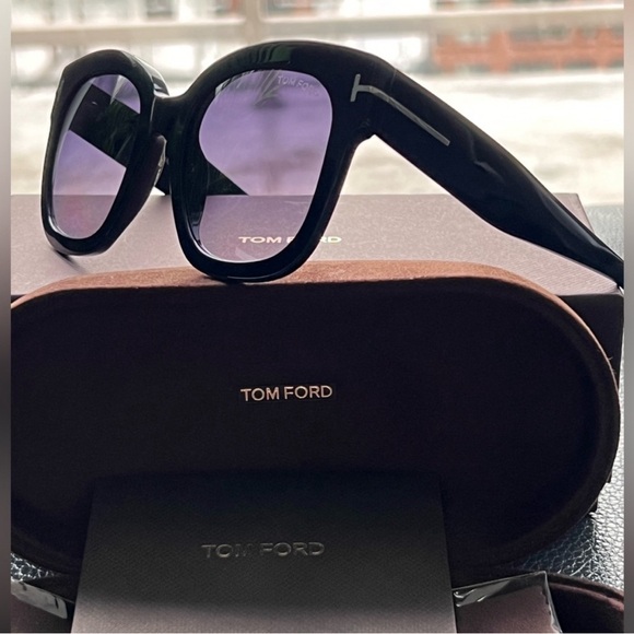 Tom Ford Beatrix Sunglasses - Picture 2 of 7